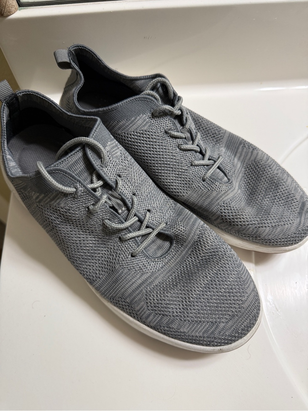 Perry Ellis Portfolio Mens 9 Tread Grey Knit Ultra Foam Slip On Casual Sneakers